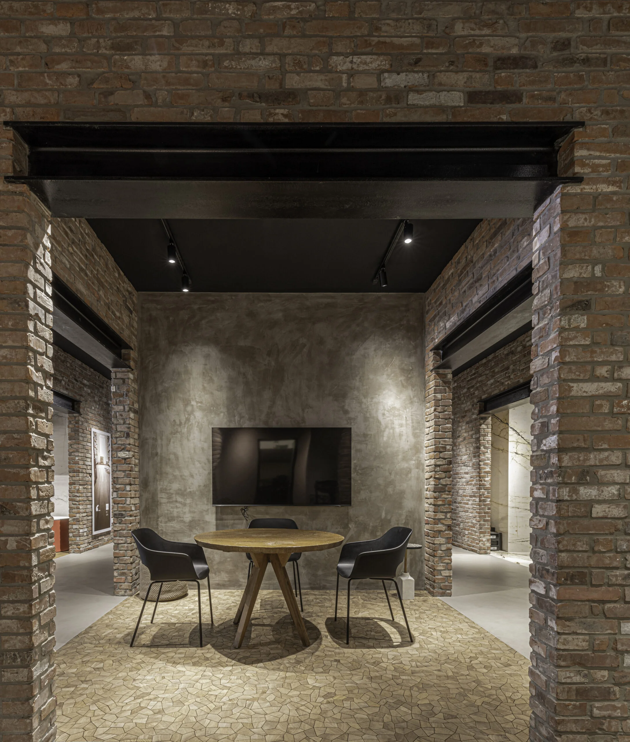 Oak Grades Explained: Choosing Between Prime, Select, and Rustic Wood